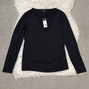 NWT Dynamite Cut & Sew Long Sleeve V-Neck Top in Jet Black